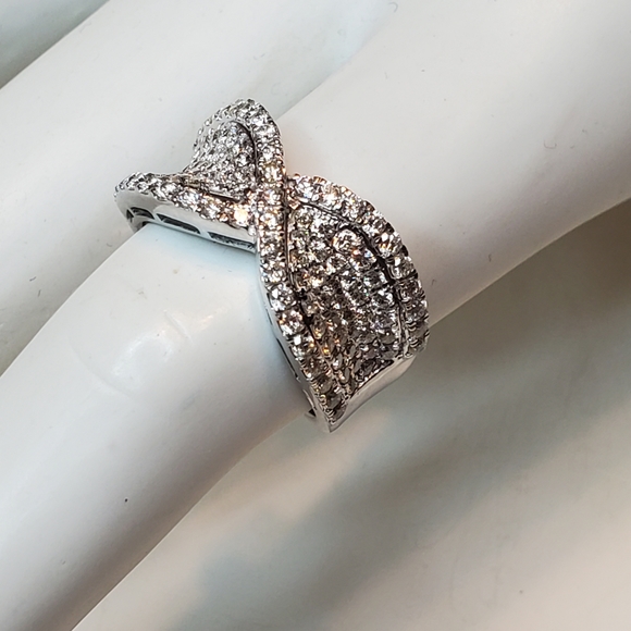 Beautiful design 14K white gold diamond ring - Picture 5 of 11